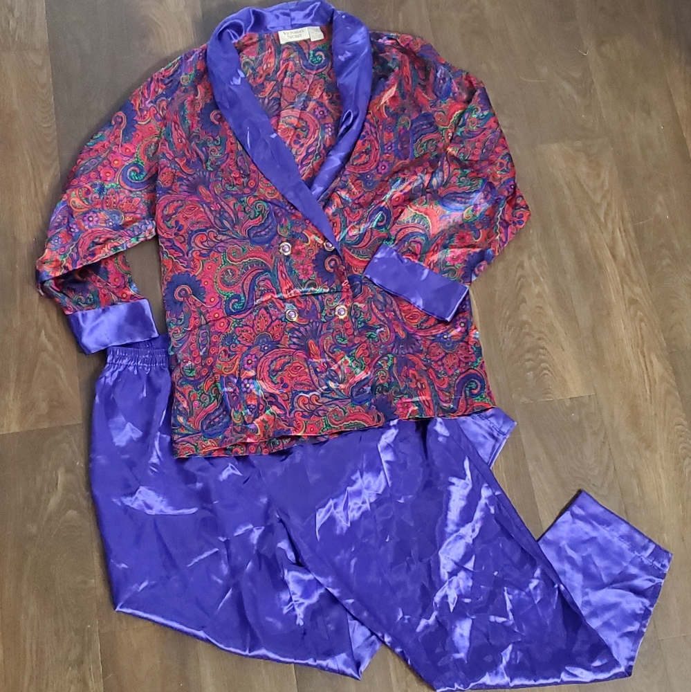 Victoria Secret Gold Label Purple and Paisley 2 piece Pajama Set